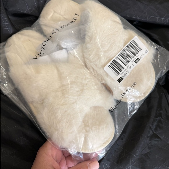 Victorias Secret Pink tan sz lg (womens 9-10) Slippers - Picture 6 of 9